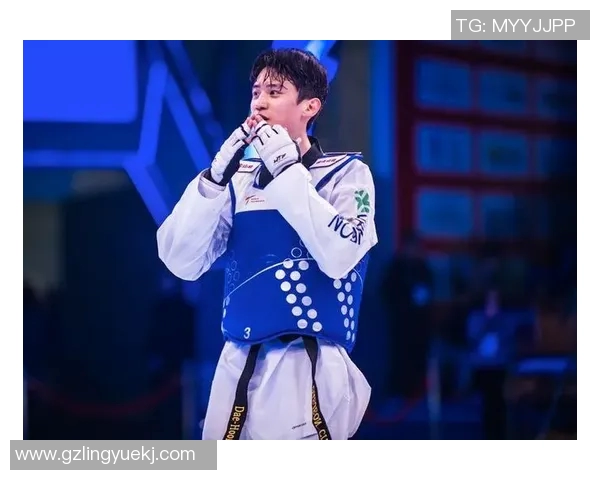 会跆拳道的男足球星展现体育多才多艺魅力 兼具力量与技巧的全能运动员 会跆拳道的男足球星展现体育多才多艺魅力 兼具力量与技巧的全能运动员