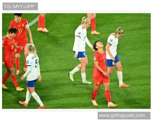 水粉与足球球星的独特缘分 揭秘他们的训练生活与个人魅力