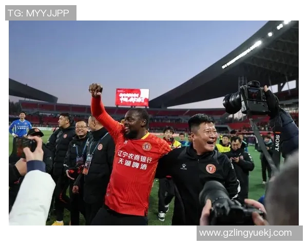 辽宁足球历史上首位球星的崛起与影响力分析 辽宁足球历史上首位球星的崛起与影响力分析